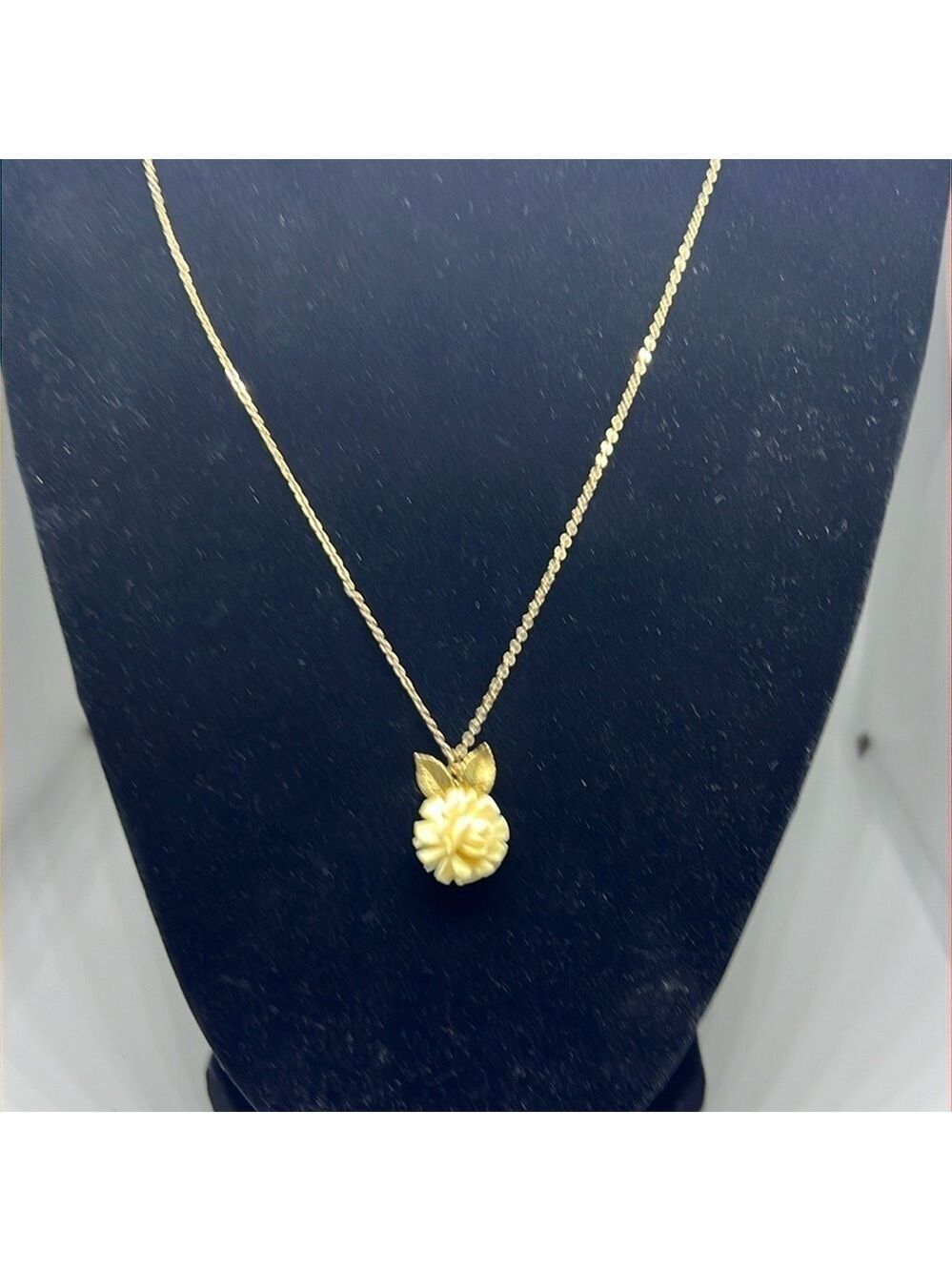 Vintage Krementz Rose Pendant Necklace - Picture 3 of 4